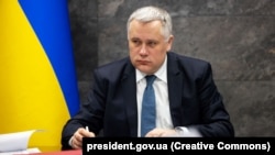 «Це має бути швидко прийняте рішення. Сподіваюся, відразу після паризької зустрічі. Ми повинні діяти, а не роздумувати» – каже Ігор Жовква