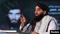 ذبیح الله مجاهد سخنگوی حکومت طالبان که ریاست هیئت طالبان را در نشست دوحه به عهده دارد