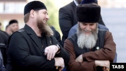 Кадыров Рамзан а, Межиев Салахь а (архивера сурт)