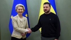 Президентка Єврокомісії Урсула фон дер Ляєн (л) і президент України Володимир Зеленський, архівне фото