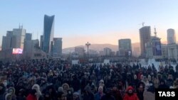 Сухэ-Батор аянтындагы нааразылык акциясы. 5-декабрь, 2022-жыл.
