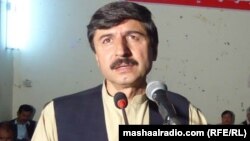 سنېټر عثمان خان کاکړ
