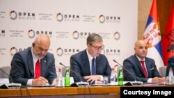 Самит на иницијативната Отворен Балкан во Белград. Еди Рама, Александар Вучиќ, Димитар Ковачевски.