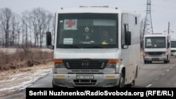 Колона автобусів для евакуації, Київщина, 13 березня 2022 року