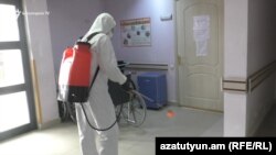 Հայաստան - Ախտահանման աշխատանքներ Գյումրիի հիվանդանոցում, արխիվ
