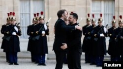 Емманюель Макрон та Володимир Зеленський у Парижі, 26 березня 2025 року 