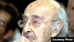 احمد صدر حاج سيد جوادی ، عضو ارشد «نهضت آزادی ايران»