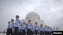 کراچۍ کې د محمد علي جناح مزار 