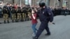 Росія: у Москві та Санкт-Петербурзі поліція б’є учасників акції проти пенсійної реформи