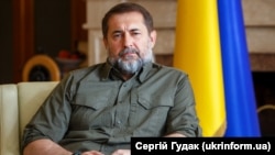 «Наступи росіян не зупиняються на жодному напрямку - ані на Сватівському, ані на Кремінському. Всі намагання ворога останніми днями безуспішні», – Сергій Гайдай