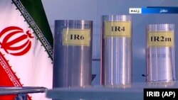 Іранські центрифуги для збагачення урану в кадрі державного телебачення Ірану