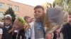 «Дітям це неважко». Як переходять на українську мову школи Донбасу (рос.)