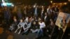 Участники акции протеста блокируют один из центральных проспектов Еревана, 11 апреля 2018 г.