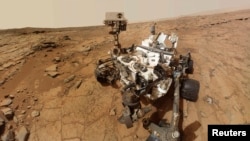 Rover Curiosity na Marsu