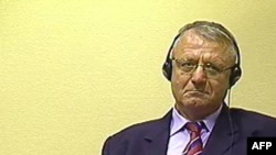 Vojislav Šešelj u haškoj sudnici, foto iz arhve
