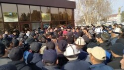 Баткен: Эл премьерден жооп күтөт