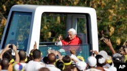 Benedikt XVI tokom posjete Kubi kao papa, mart 2012.