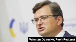 «Ми годину спокійно проговорили всі ключові питання нашого порядку денного», – заявив міністр, однак не розголосив подробиць розмови