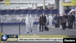 Nakon dolaska, stručnjaci su testirani na korona virus i moraju biti u karanteni dvije sedmice. Wuhan 14 januara 2020.