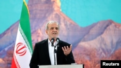 مسعود پزشکیان رئیسجمهور ایران، آرشیف