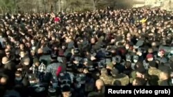 Армениянын өкмөт башчысы Никол Пашинян Еревандагы аза күтүү жүрүшүнө катышты. 2020-жылдын 19-декабры.