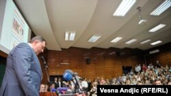 Milorad Dodik za vreme predavanja, foto: Vesna Anđić
