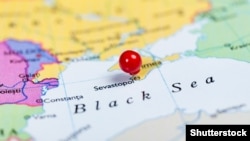 Накануне вечером Минобороны РФ заявляло об атаке пяти беспилотников по Крыму, которые российская ПВО якобы сбила
