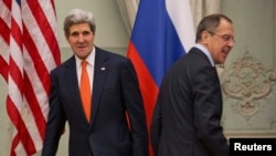 Kerry si Lavrov.
