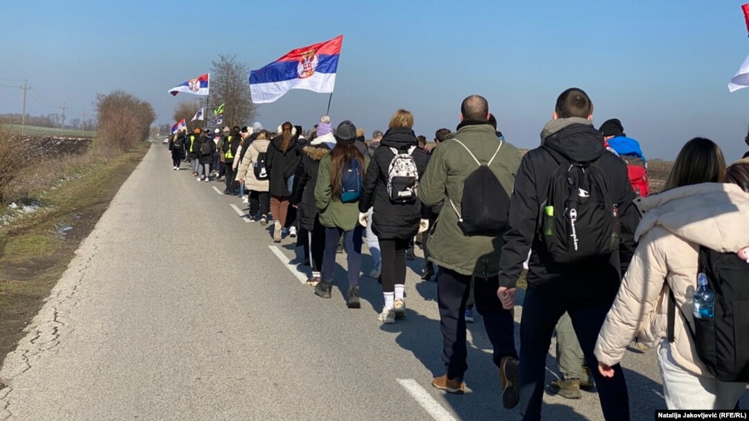 Studenti na putu između vojvođanskih sela Mala Bosna i Tavankut, 19. januar 2025.
