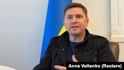 На думку Михайла Подоляка, Кремль зацікавлений у внутрішньополітичних конфліктах в Україні