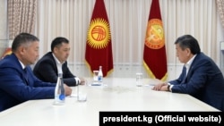 ملاقات رئیس جمهور قرغزستان با سادیر ژاپاروف صدراعظم تازه منتخب این کشور