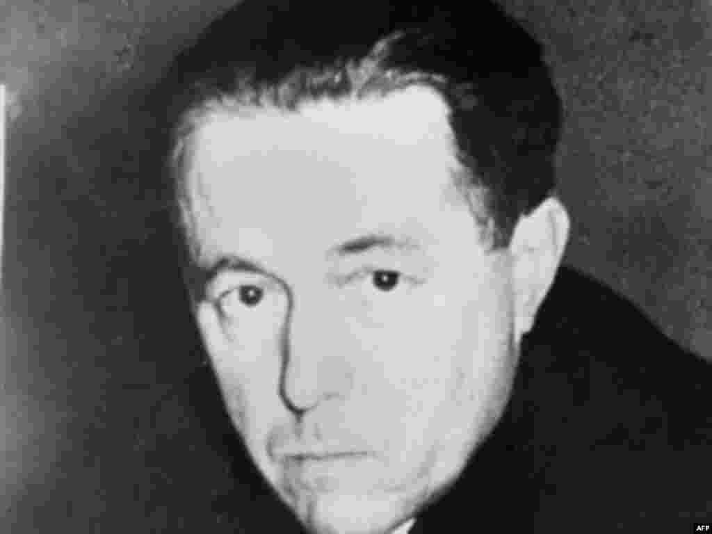 The son of intellectuals, Aleksandr Solzhenitsyn was born in Kislovodsk, southern Russia, in 1918. Shortly after graduating in mathematics and physics he joined the Soviet war effort.