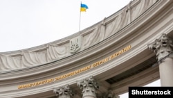 Українська сторона також розпочинає процедуру запровадження торговельного ембарго щодо Сирії, а також накладення інших санкцій щодо сирійських юридичних та фізичних осіб