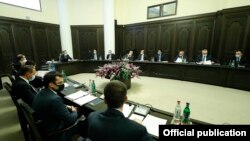 Armenia -- Armenian Prime Minister Nikol Pashinian chairs a cabinet meeting in Yerevan, November 3, 2020.