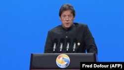 عمران خان د اپرېل پر ۲۶ مه په بېجنګ کې کانفرنس ته وينا وکړه.