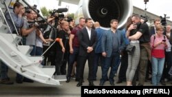 Зустріч громадян України, звільнених Москвою, в аеропорту «Бориспіль» у Києві, 7 вересня 2019 року