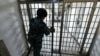 Условия для "особо опасных"? Уроженцам Чечни отказывают в переводе в колонии ближе к дому