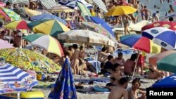 Kako mladi provode ljetne raspuste i imaju li mogućnosti za putovanja?