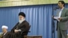 از راست: محمود احمدی نژاد، علی خامنه ای، اکبر هاشمی رفسنجانی.