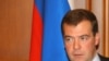 Medvedev Criticizes Putin's Cabinet On Economy