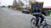 В бюджетных учреждениях Мары опять требуют обновить портреты президента, теперь из-за его поседевшей шевелюры